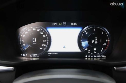 Volvo XC60 2019 - фото 17