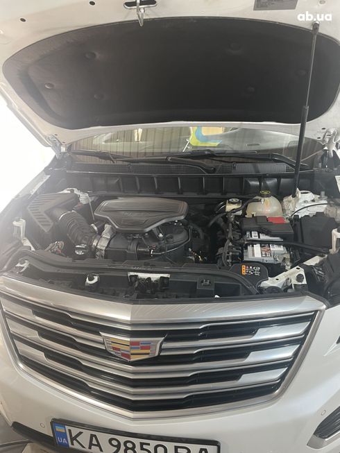 Cadillac XT5 2017 белый - фото 12