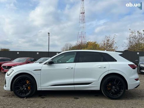 Audi E-Tron 2022 - фото 5