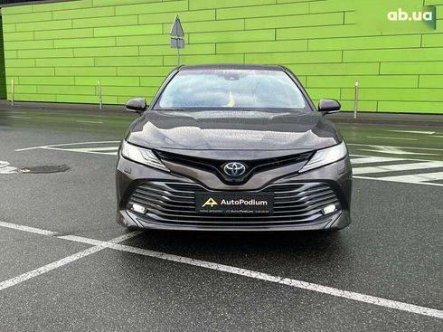 Toyota Camry 2019 - фото 4