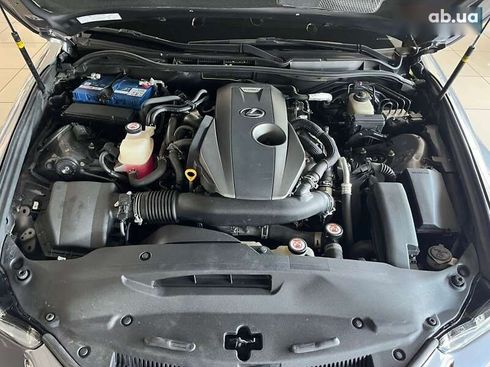 Lexus IS 2017 - фото 10