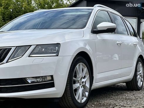 Skoda Octavia 2020 - фото 11