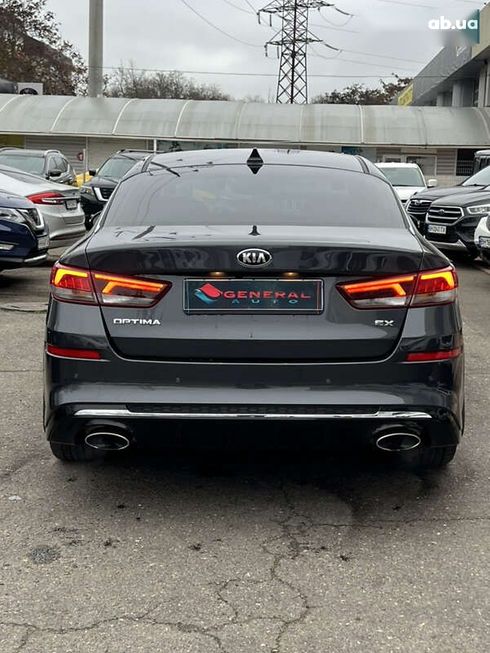 Kia Optima 2018 - фото 8