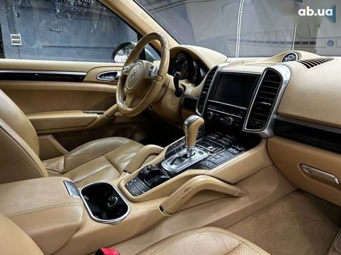 Porsche Cayenne 2018 - фото 17
