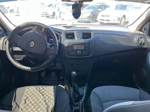 Renault Logan 2015 белый - фото 14