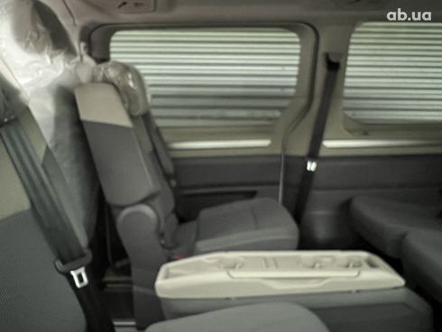 Volkswagen Multivan 2023 - фото 30