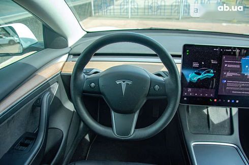 Tesla Model 3 2021 - фото 14