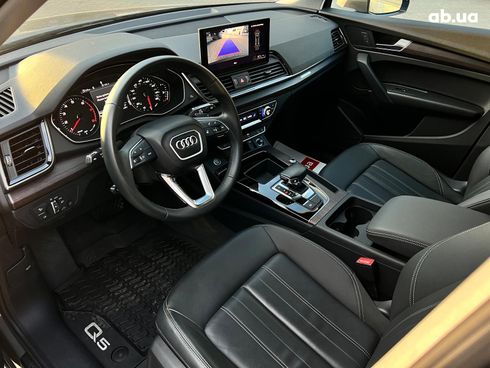 Audi Q5 2022 серый - фото 4