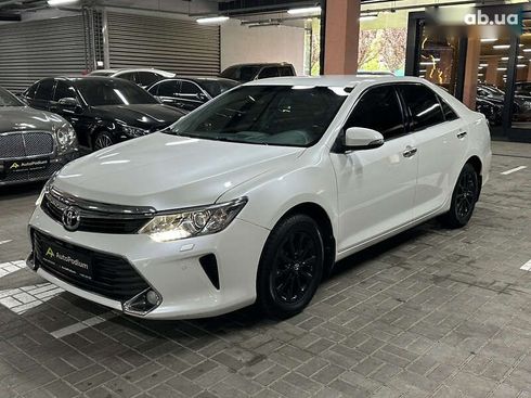 Toyota Camry 2015 - фото 7