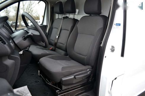 Renault Trafic 2021 - фото 24