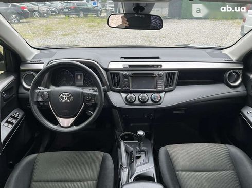 Toyota RAV4 2017 - фото 13