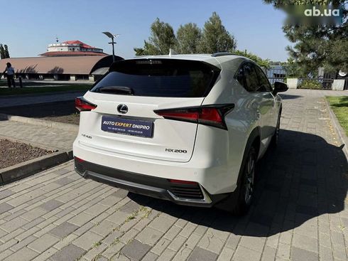 Lexus NX 2018 - фото 21