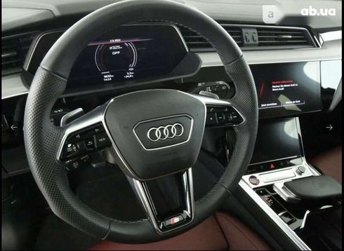 Audi e-tron S 2022 - фото 7