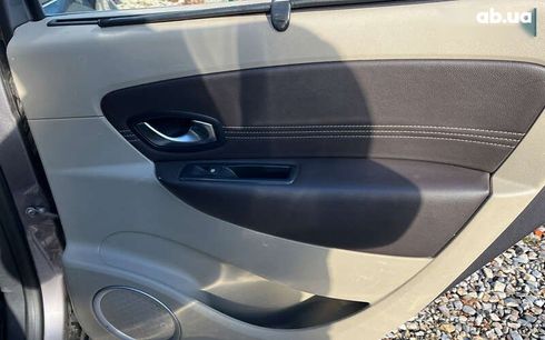 Renault Scenic 2010 - фото 23