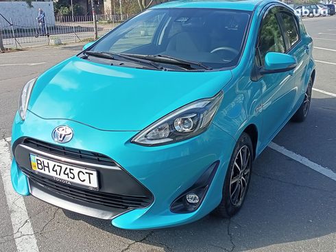 Toyota Prius 2019 голубой - фото 19