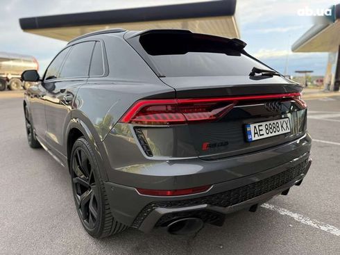 Audi RS Q8 2021 - фото 30