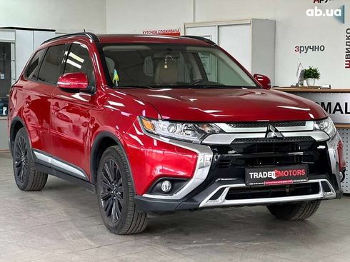 Mitsubishi Outlander 2016 - фото 2