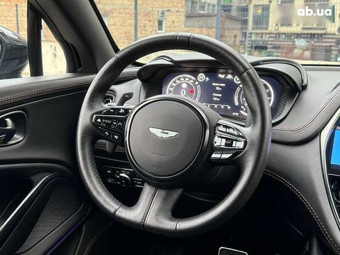 Aston Martin DBX 2021 - фото 22