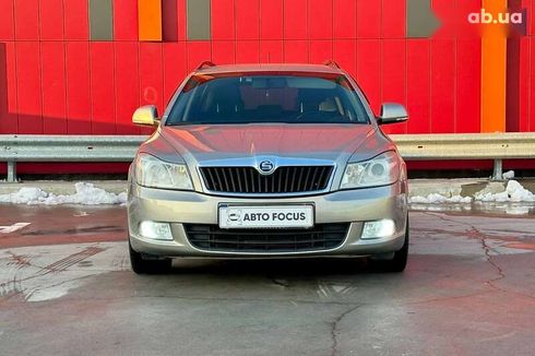 Skoda Octavia 2010 - фото 3