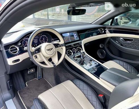 Bentley Continental GT 2019 - фото 26