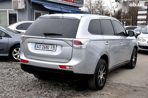 Mitsubishi Outlander 2014 - фото 17