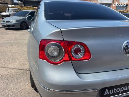 Volkswagen passat b6 2006 серый - фото 13