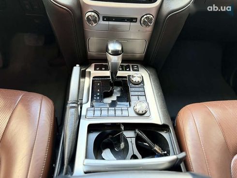 Toyota Land Cruiser 2017 - фото 20