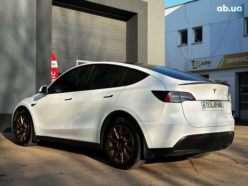 Tesla Model Y 2023 - фото 7