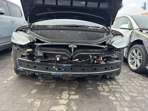 Tesla Model X 2018 - фото 12