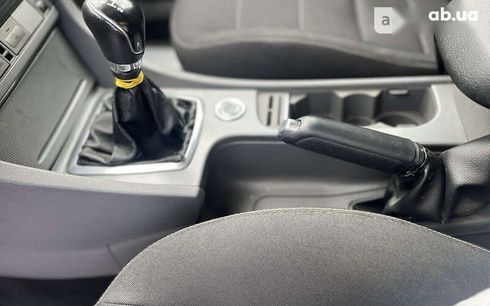 Ford Focus 2010 - фото 18