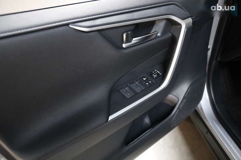 Toyota RAV4 2023 - фото 13
