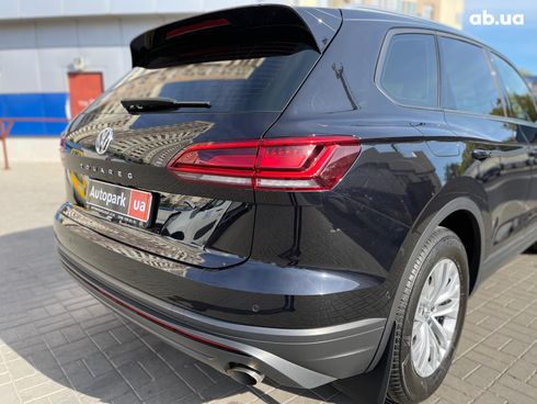 Volkswagen Touareg 2019 черный - фото 11