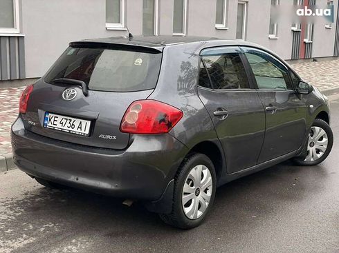 Toyota Auris 2008 - фото 4