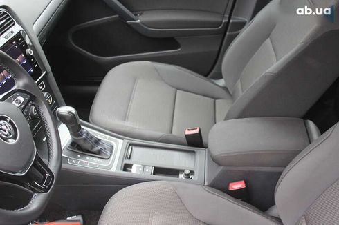 Volkswagen e-Golf 2020 - фото 23