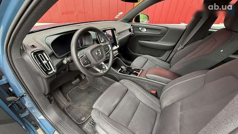 Volvo XC40 2022 - фото 22