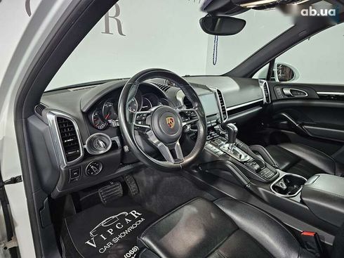 Porsche Cayenne 2017 - фото 23