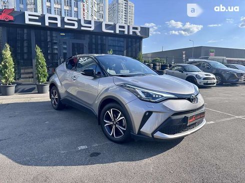 Toyota C-HR 2019 - фото 19