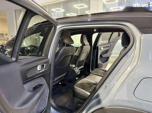 Volvo XC40 2021 - фото 21