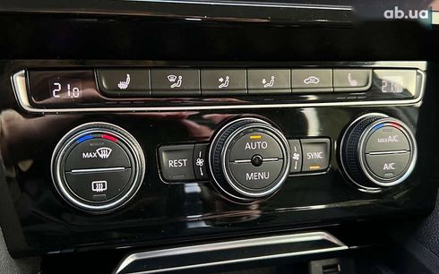Volkswagen Passat 2018 - фото 17