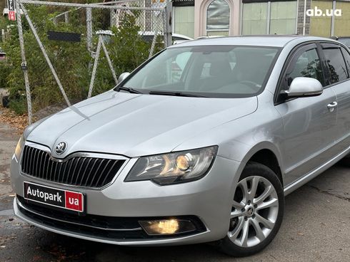 Skoda Superb 2014 серый - фото 3