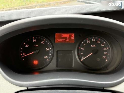 Renault Trafic 2011 - фото 16