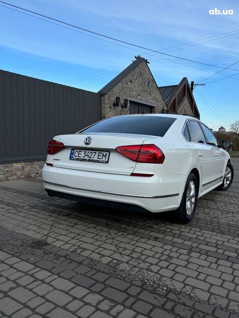 Volkswagen Passat 2015 белый - фото 11
