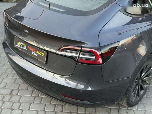Tesla Model 3 2022 - фото 7