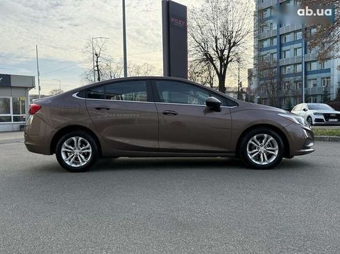 Chevrolet Cruze 2018 - фото 9