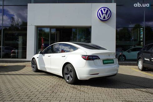 Tesla Model 3 2022 - фото 7