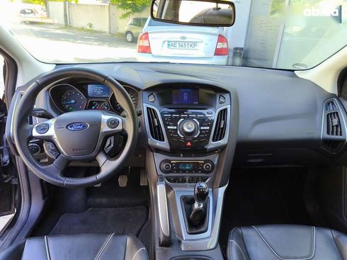 Ford Focus 2011 - фото 18