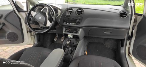 SEAT Ibiza 2011 - фото 9