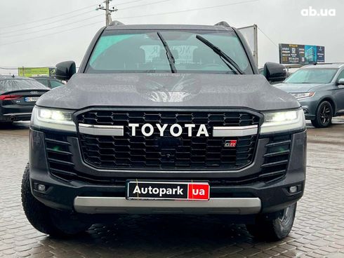 Toyota Land Cruiser 2022 серый - фото 2