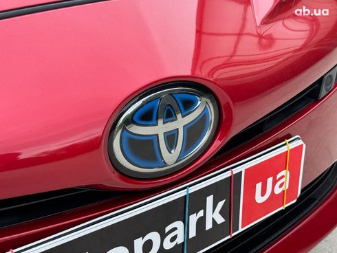 Toyota Prius 2018 красный - фото 25