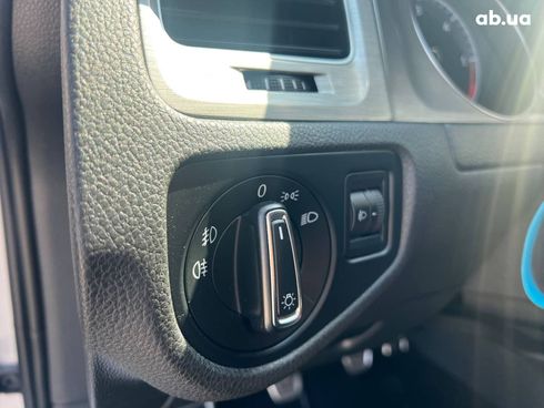 Volkswagen Golf 2015 серый - фото 16